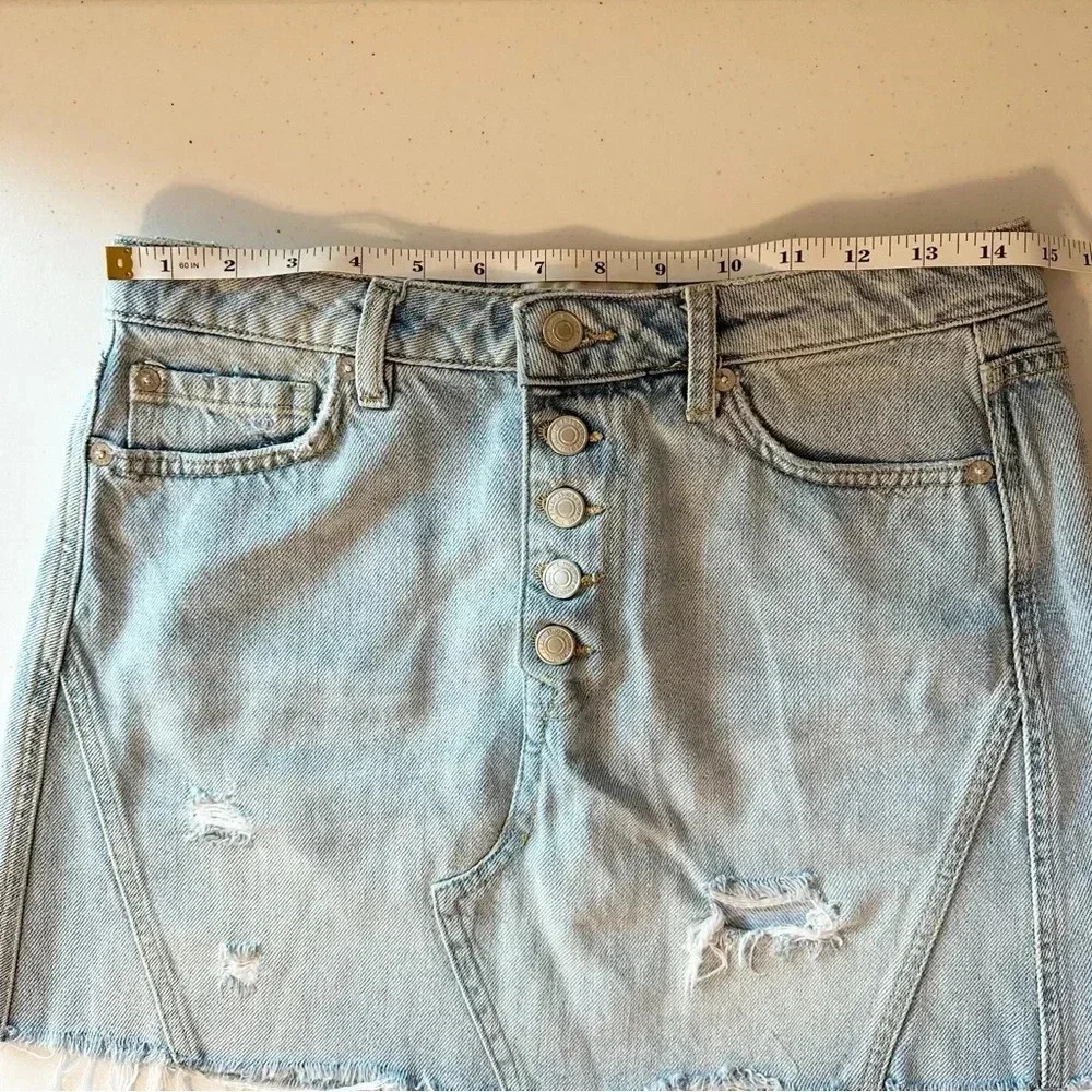 We The Free People Breezy Button Fly Mini Distressed Denim Skirt Size 28 Light